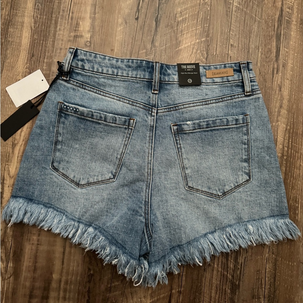 NWT Blank NYC The Reeve High Rise Ribcage Shorts - Picture 2 of 6